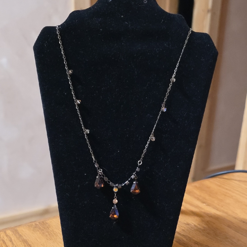Chic Brown Teardrop Necklace